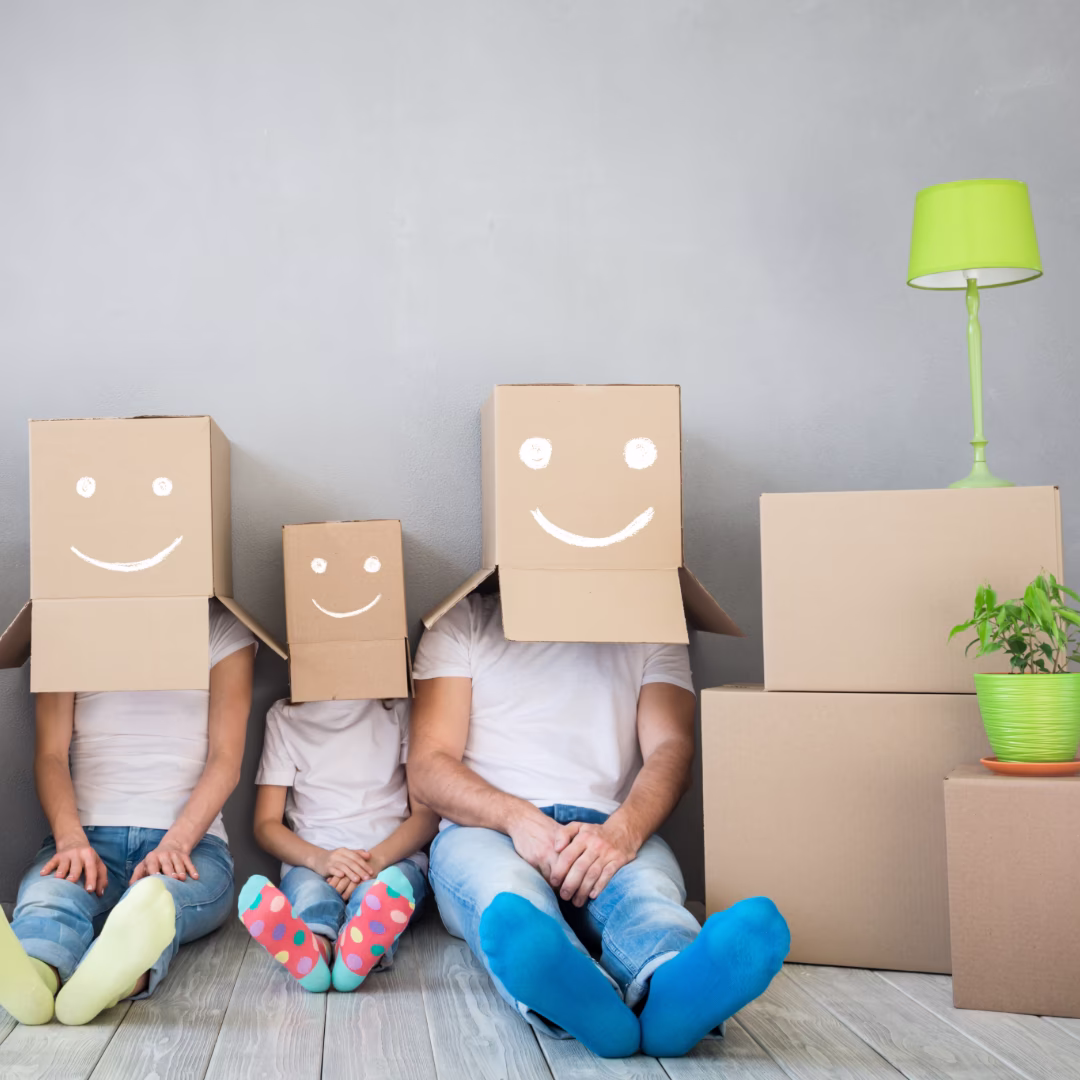 Tingsapp team and movers collaborating on a stress-free move